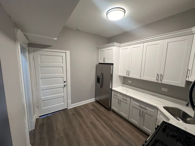 6426 S INGLESIDE Avenue 2, Chicago, IL 60619