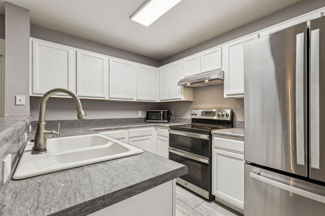 5724 Giddyup Lane, Fort Worth, TX 76179