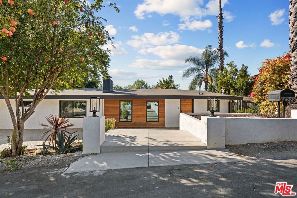 22505 Macfarlane Drive, Los Angeles, CA 91364 — photo 4