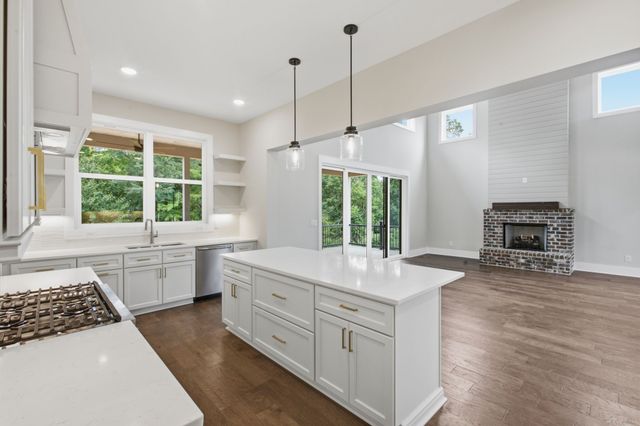 10 Evergreen Trail, Burns, TN 37029