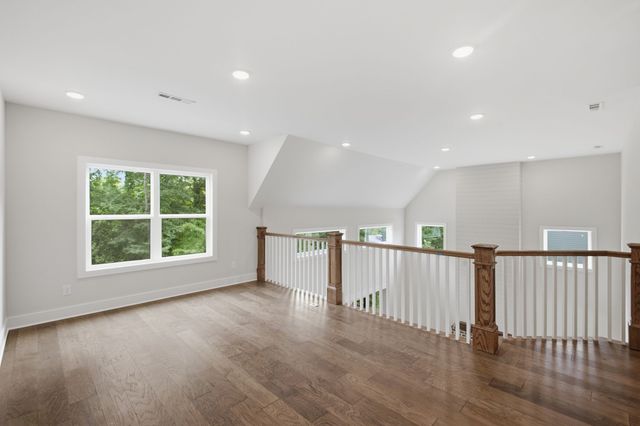 10 Evergreen Trail, Burns, TN 37029