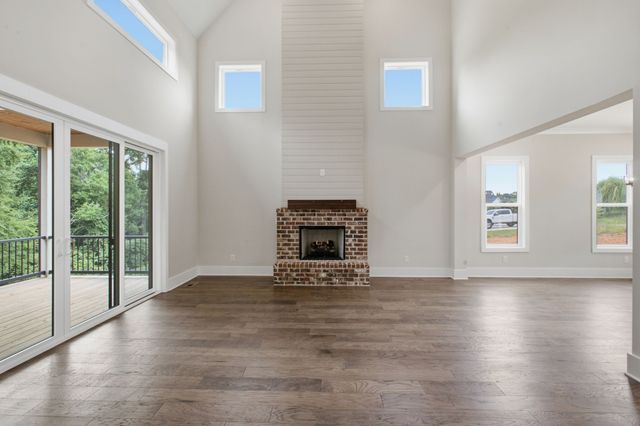 10 Evergreen Trail, Burns, TN 37029