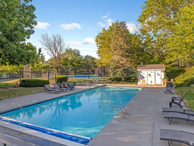 2185 E CATANIA DR, Draper, UT 84020