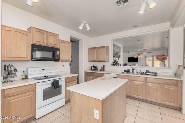 5340 W CARSON Road, Laveen, AZ 85339