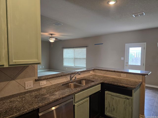 157 Fawn Trace, San Antonio, TX 78253