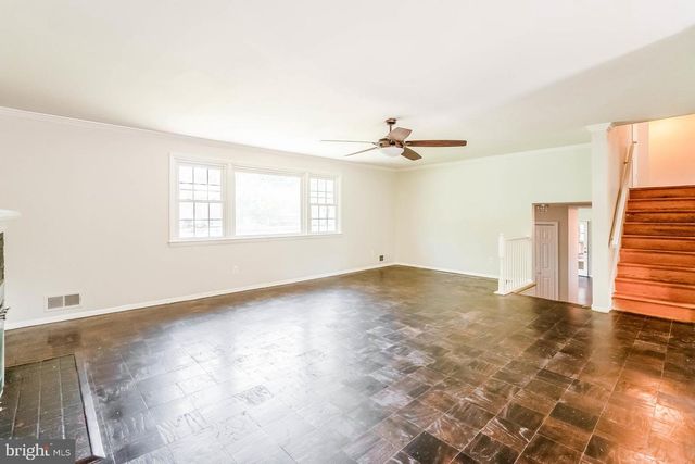 9206 PEABODY ST, Manassas, VA 20110