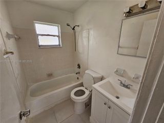 2435 NW 8th Pl 2, Fort Lauderdale, FL 33311