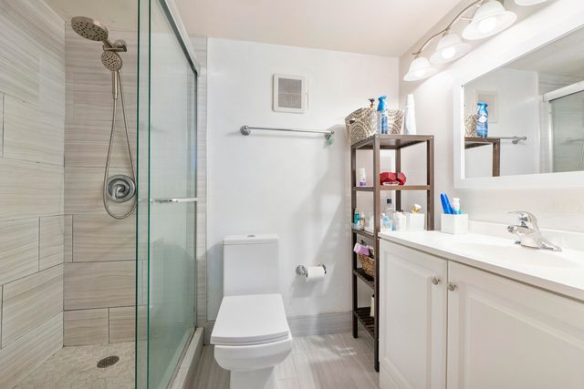 250 Jacaranda Drive 308, Plantation, FL 33324