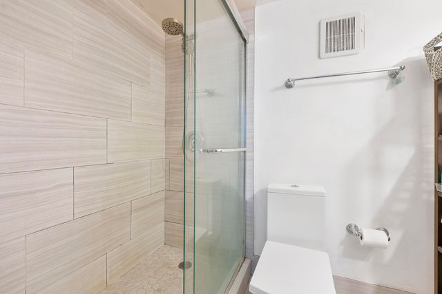 250 Jacaranda Drive 308, Plantation, FL 33324