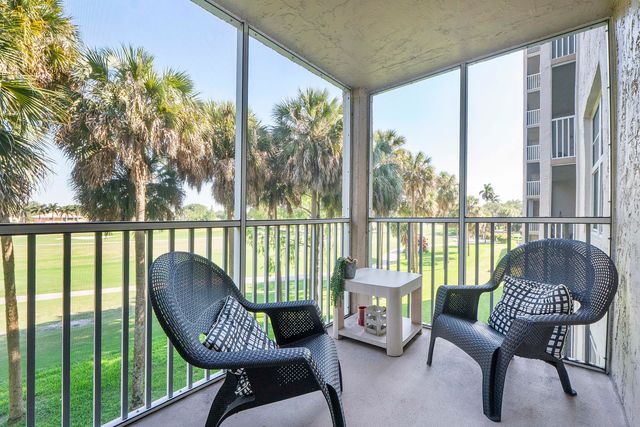 250 Jacaranda Drive 308, Plantation, FL 33324