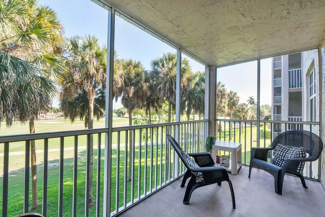 250 Jacaranda Drive 308, Plantation, FL 33324