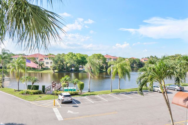 250 Jacaranda Drive 308, Plantation, FL 33324