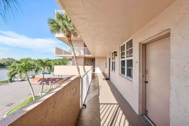 250 Jacaranda Drive 308, Plantation, FL 33324