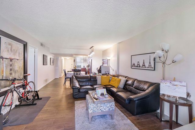 250 Jacaranda Drive 308, Plantation, FL 33324