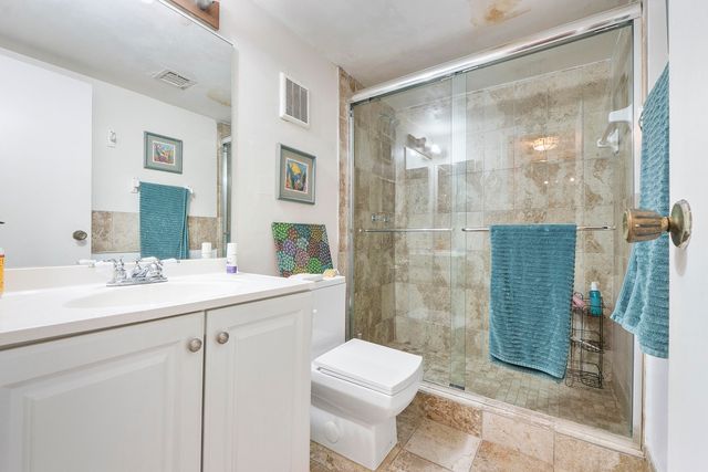 250 Jacaranda Drive 308, Plantation, FL 33324
