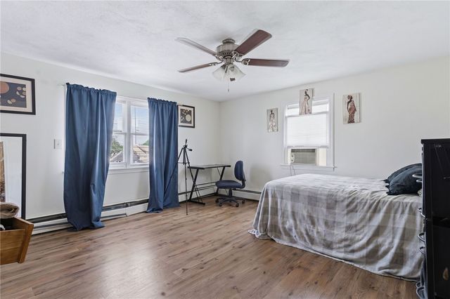 4 Rosemont Avenue, Johnston, RI 02919