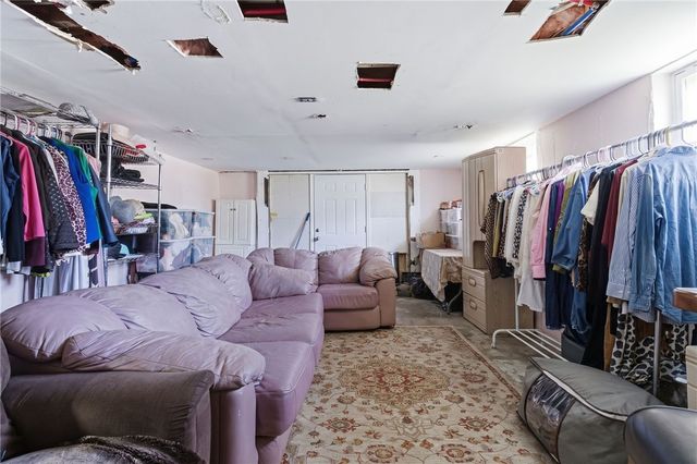 4 Rosemont Avenue, Johnston, RI 02919