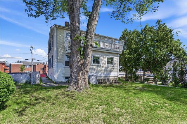 4 Rosemont Avenue, Johnston, RI 02919