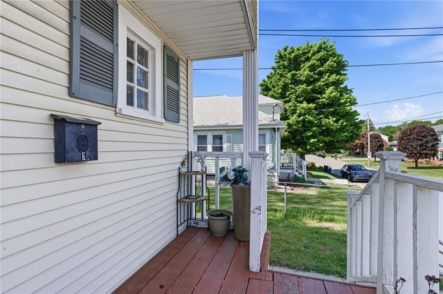 4 Rosemont Avenue, Johnston, RI 02919