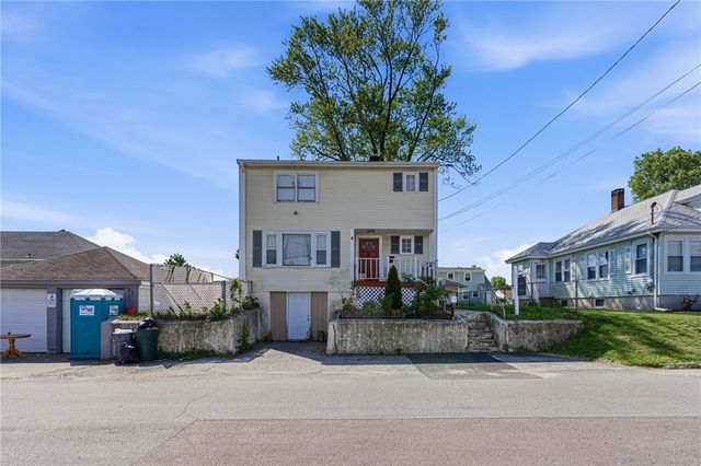 4 Rosemont Avenue, Johnston, RI 02919