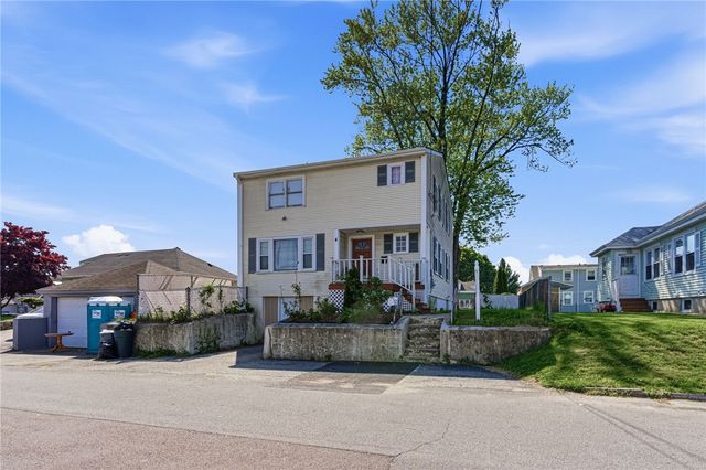 4 Rosemont Avenue, Johnston, RI 02919