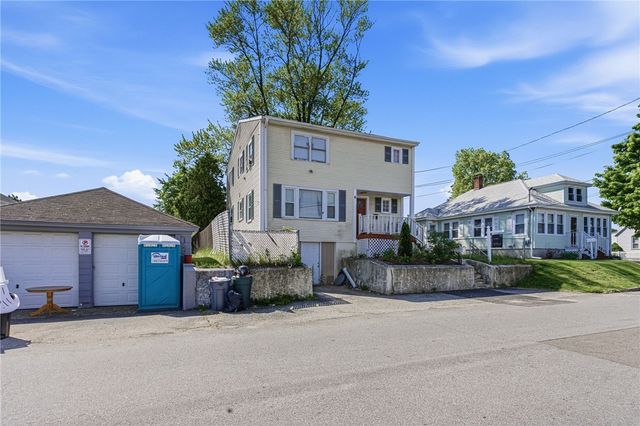 4 Rosemont Avenue, Johnston, RI 02919