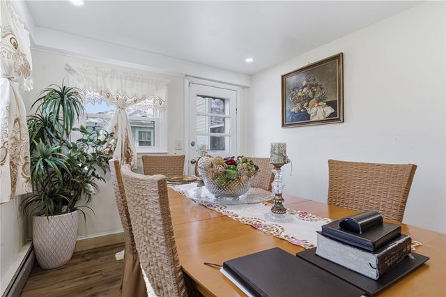 4 Rosemont Avenue, Johnston, RI 02919