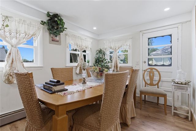 4 Rosemont Avenue, Johnston, RI 02919