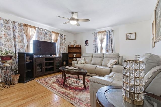 4 Rosemont Avenue, Johnston, RI 02919