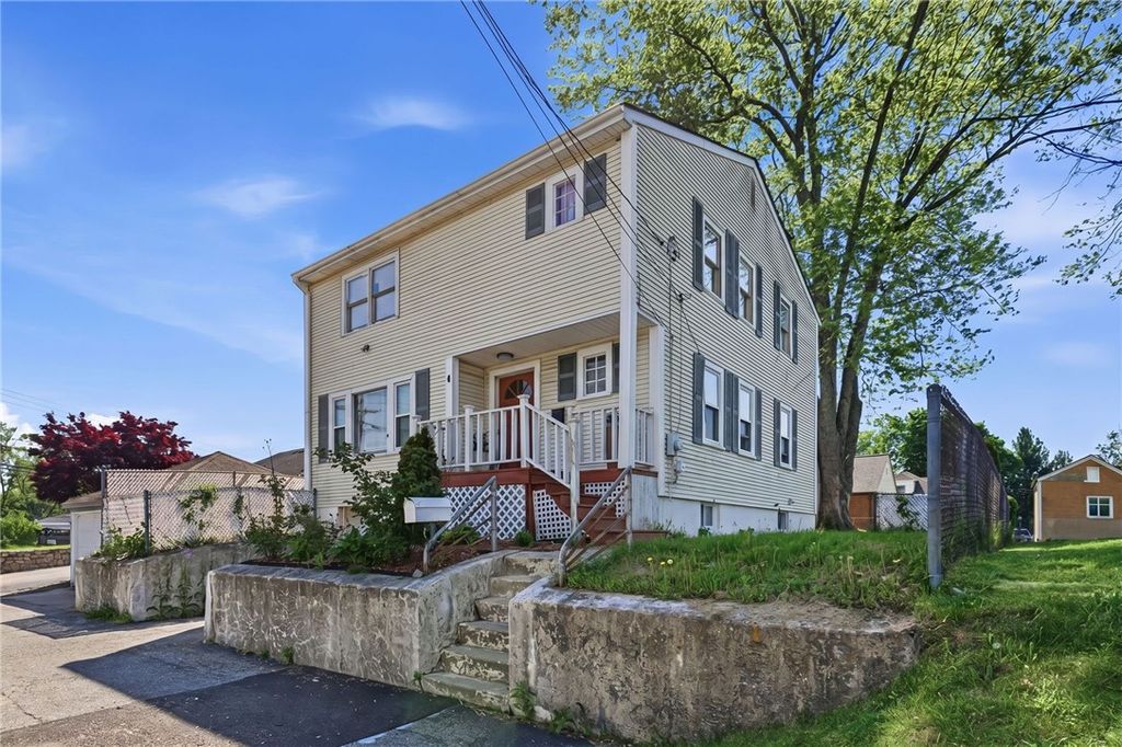 4 Rosemont Avenue, Johnston, RI 02919
