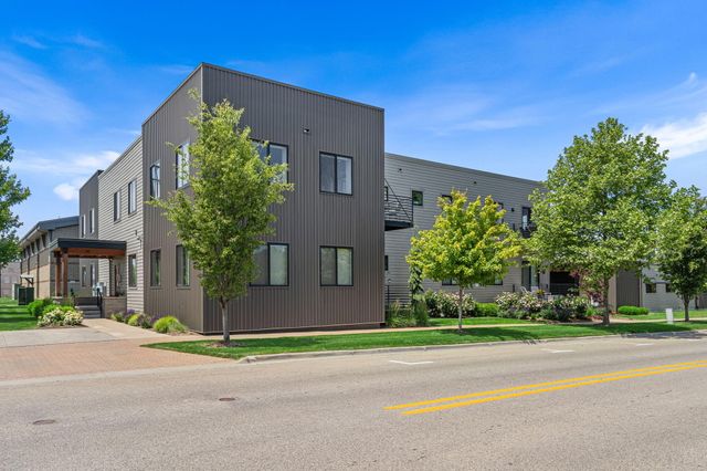 110 Central Avenue 104, Holland, MI 49423