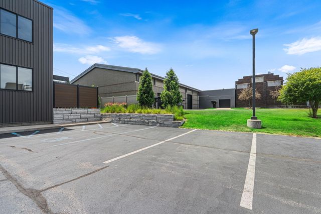 110 Central Avenue 104, Holland, MI 49423