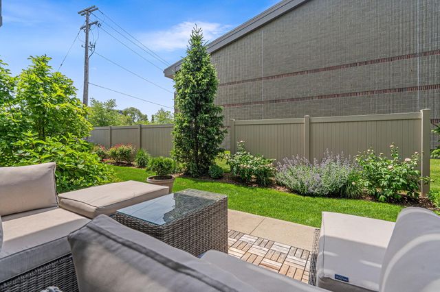 110 Central Avenue 104, Holland, MI 49423