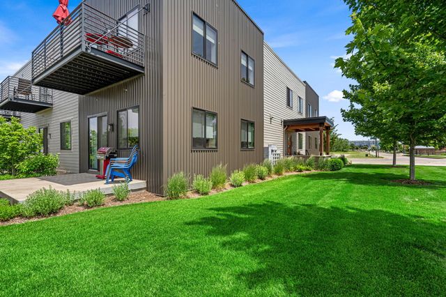 110 Central Avenue 104, Holland, MI 49423