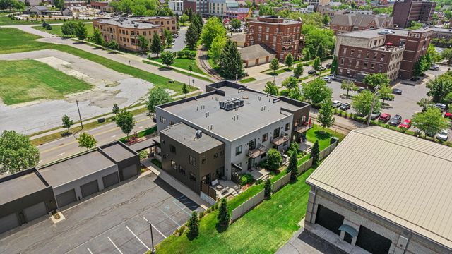 110 Central Avenue 104, Holland, MI 49423
