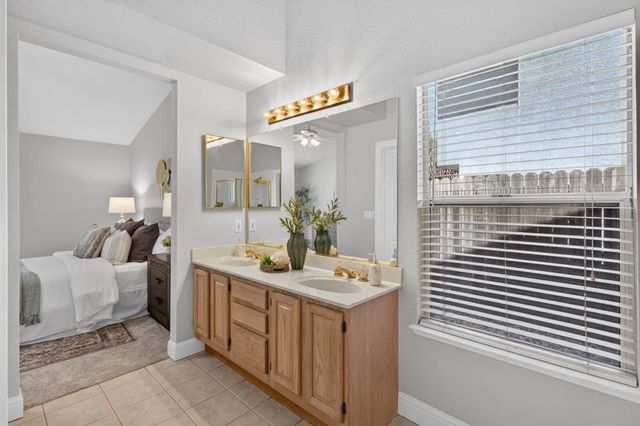2237 Americana Dr, Roseville, CA 95747