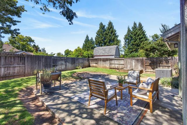 2237 Americana Dr, Roseville, CA 95747
