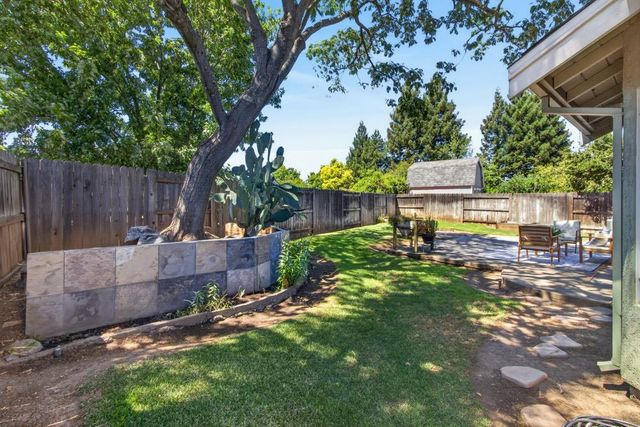 2237 Americana Dr, Roseville, CA 95747