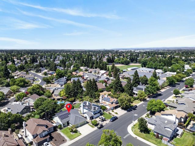 2237 Americana Dr, Roseville, CA 95747