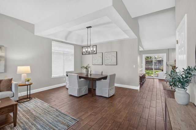 2237 Americana Dr, Roseville, CA 95747