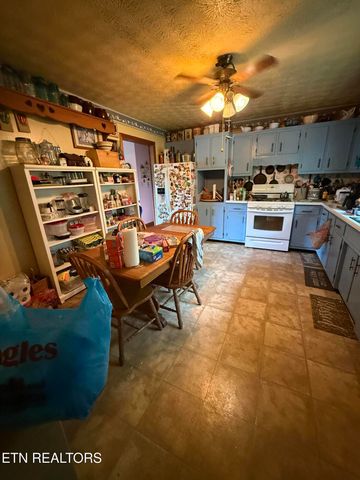 287 Lone Mountain Rd, Tazewell, TN 37879