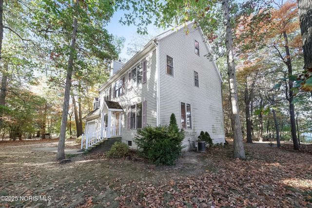 1797 County Road 5-2, Delta, OH 43515