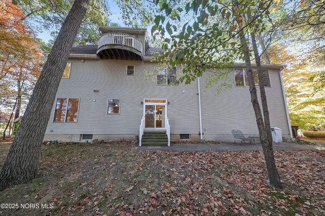 1797 County Road 5-2, Delta, OH 43515