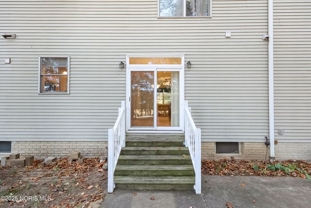 1797 County Road 5-2, Delta, OH 43515