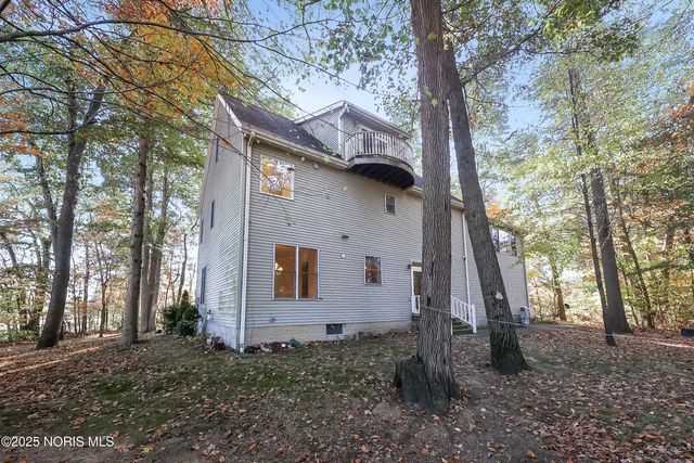 1797 County Road 5-2, Delta, OH 43515