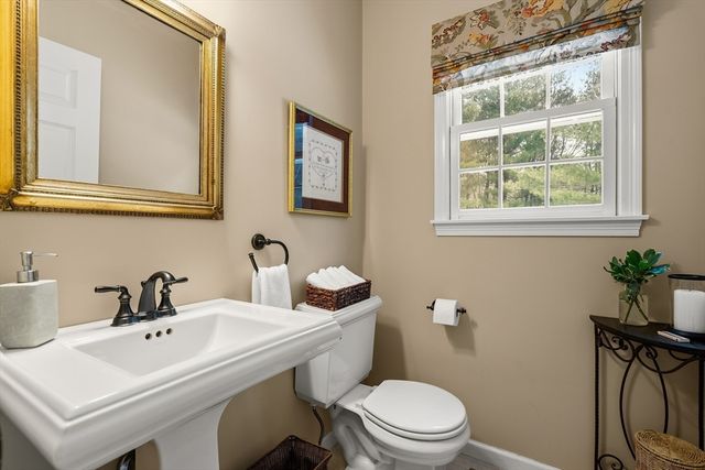 7 Huckleberry Road, Hopkinton, MA 01748