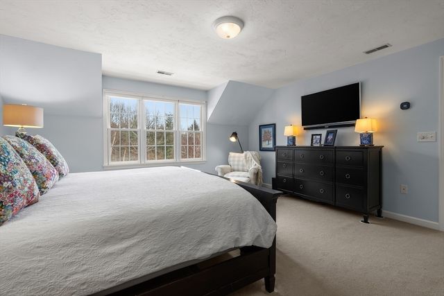 7 Huckleberry Road, Hopkinton, MA 01748