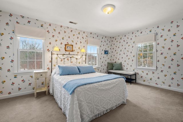 7 Huckleberry Road, Hopkinton, MA 01748