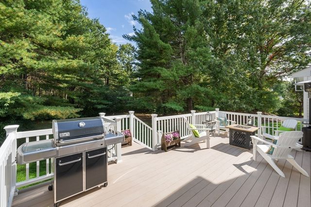 7 Huckleberry Road, Hopkinton, MA 01748