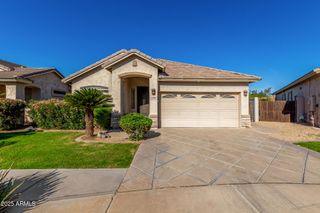2432 E DARREL Road, Phoenix, AZ 85042